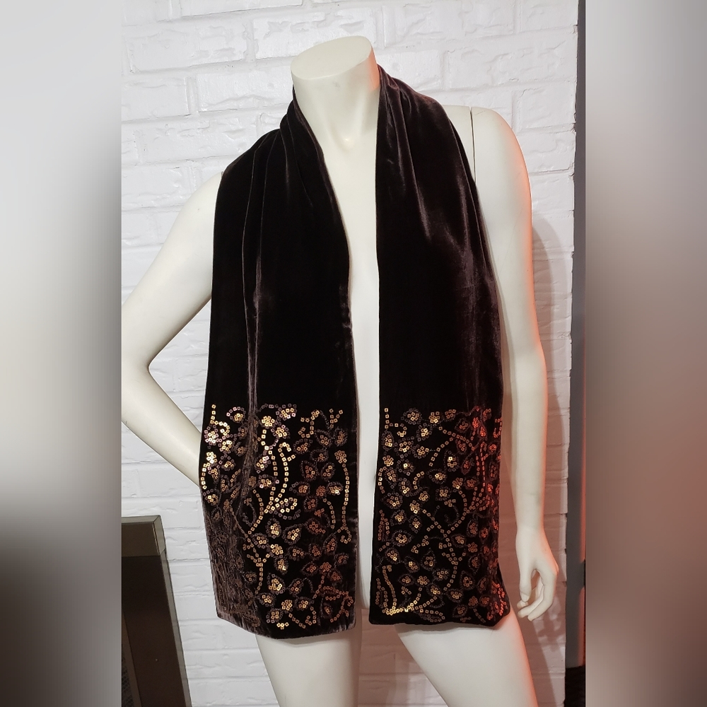 ECHO | Velvet Scarf with Embellishments